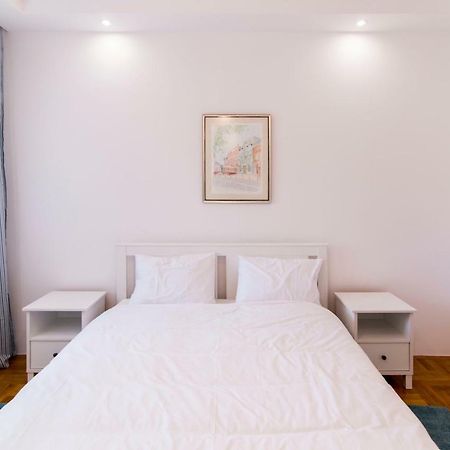 Grove Apartment + Free Parking Новий Сад Екстер'єр фото
