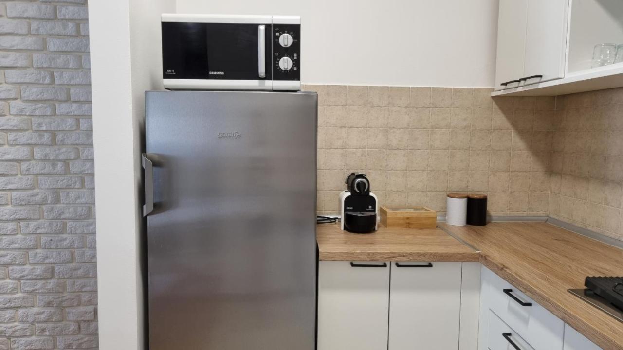 Grove Apartment + Free Parking Новий Сад Екстер'єр фото