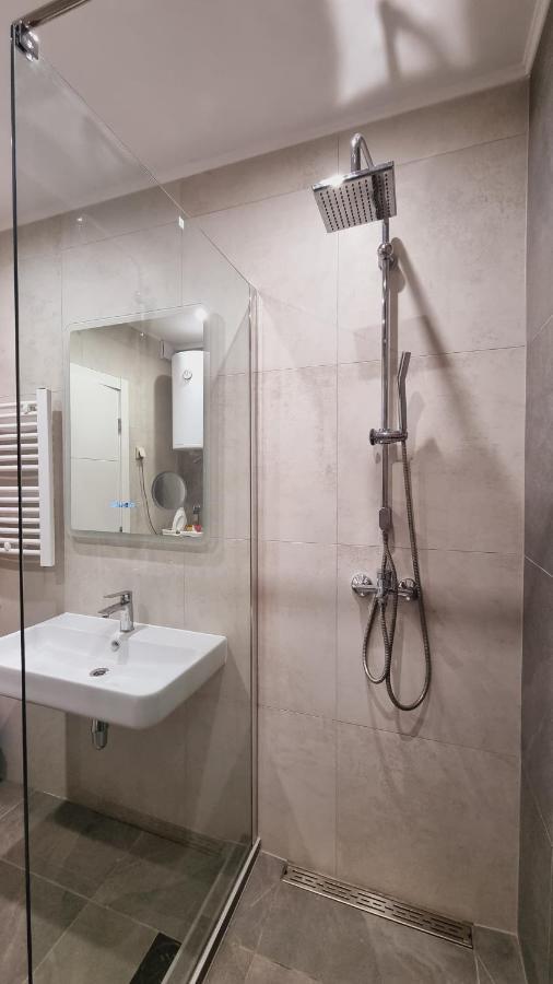 Grove Apartment + Free Parking Новий Сад Екстер'єр фото