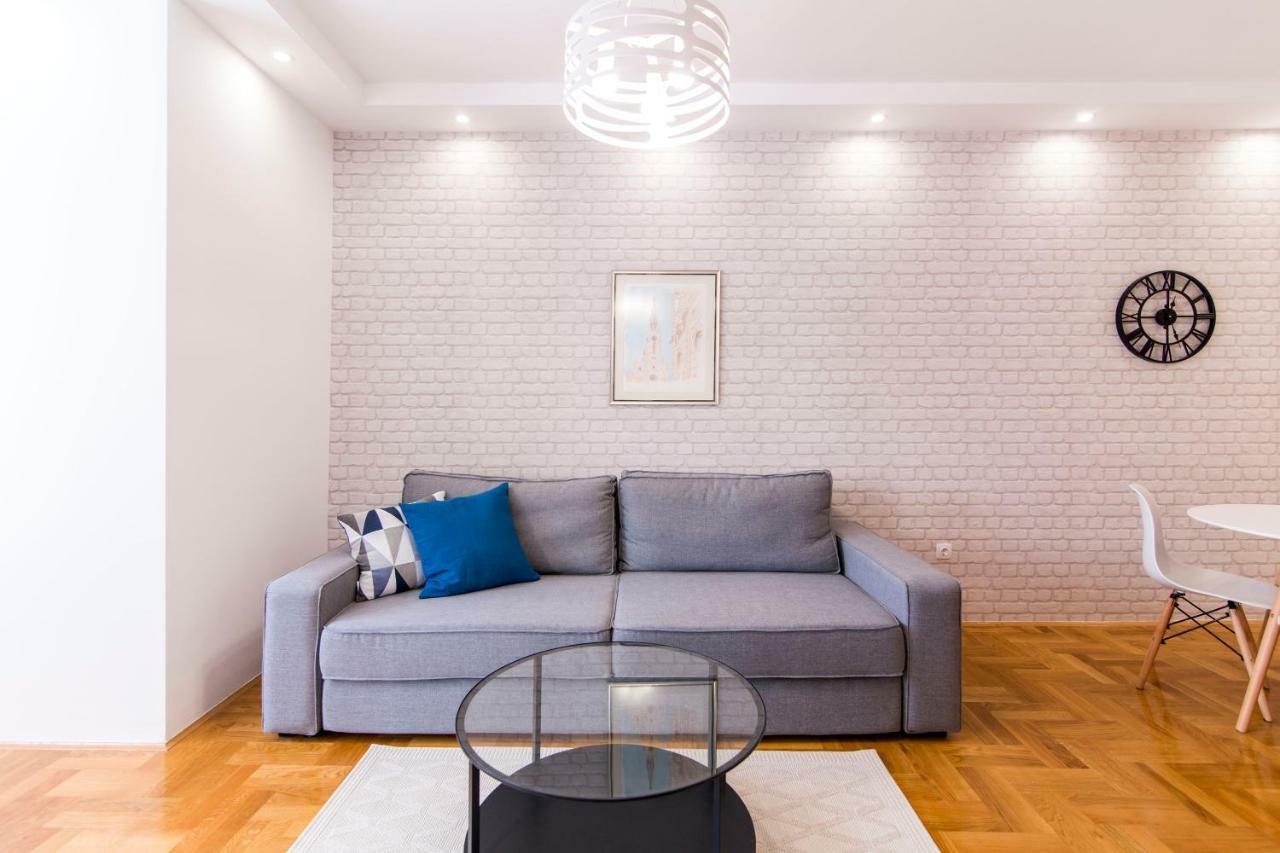 Grove Apartment + Free Parking Новий Сад Екстер'єр фото