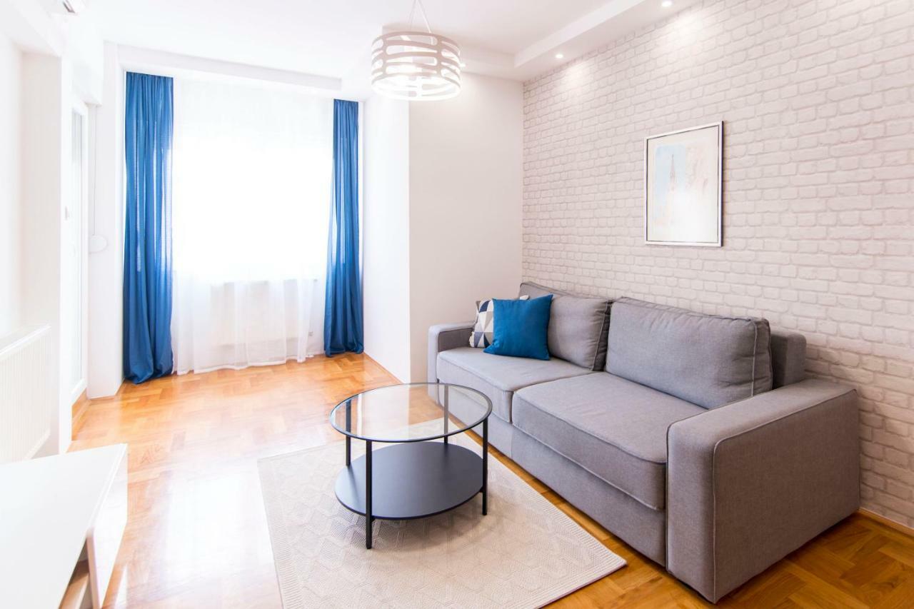 Grove Apartment + Free Parking Новий Сад Екстер'єр фото