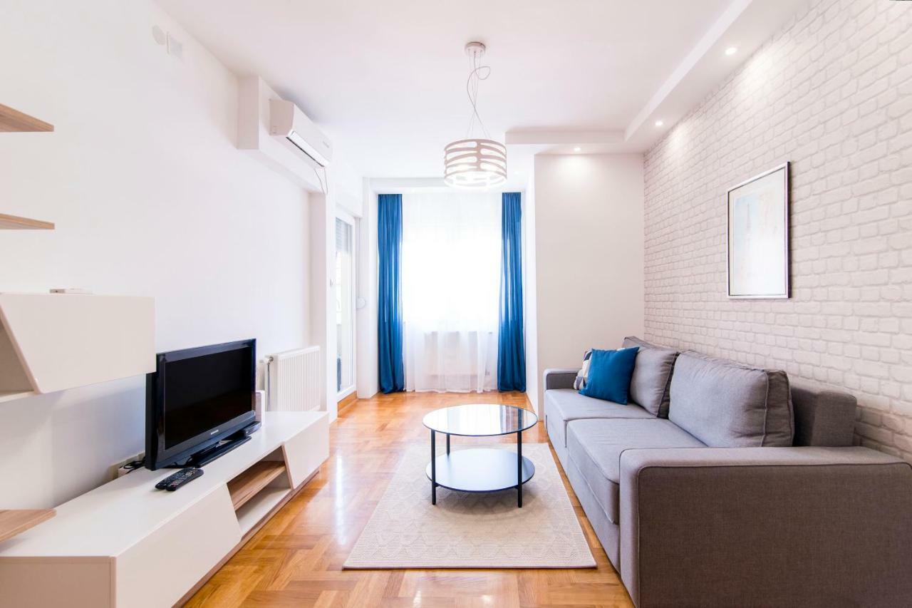 Grove Apartment + Free Parking Новий Сад Екстер'єр фото